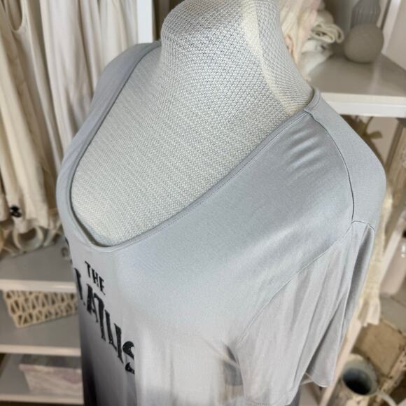 The Beatles size 2X gray, dark gray shark bite hem classic v neck tee soft 4145 - Picture 5 of 8